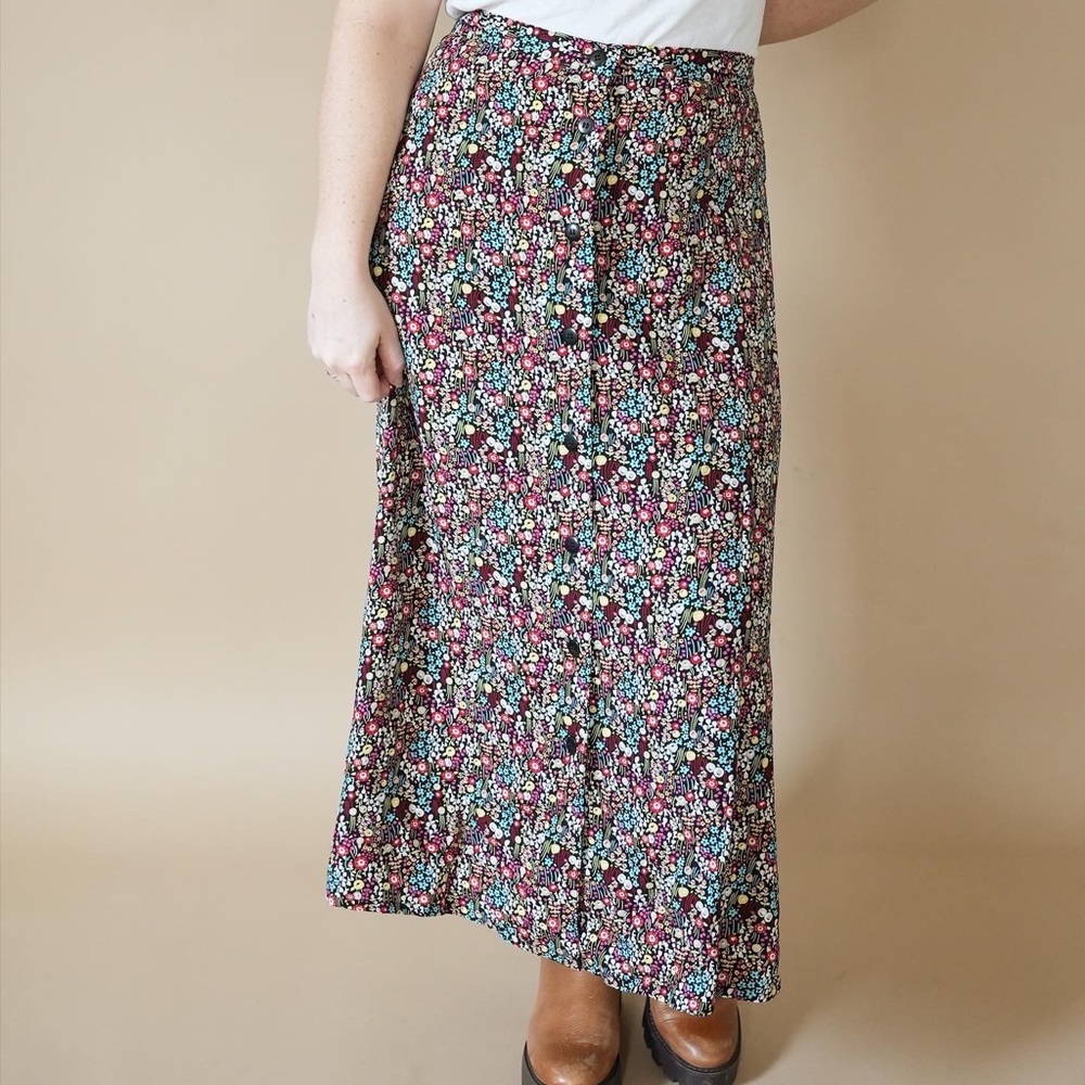 Christopher&banks maxi button down skirt. Floral pattern is perfect for spring.